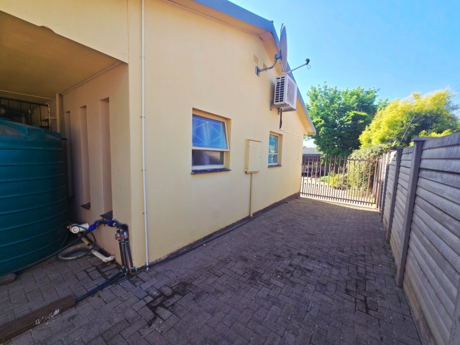 4 Bedroom Property for Sale in Fichardt Park Free State